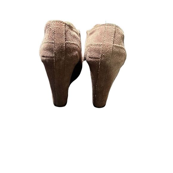 5148 Taupe Suede Platform Ankle Booties Size 7 - Picture 4 of 5